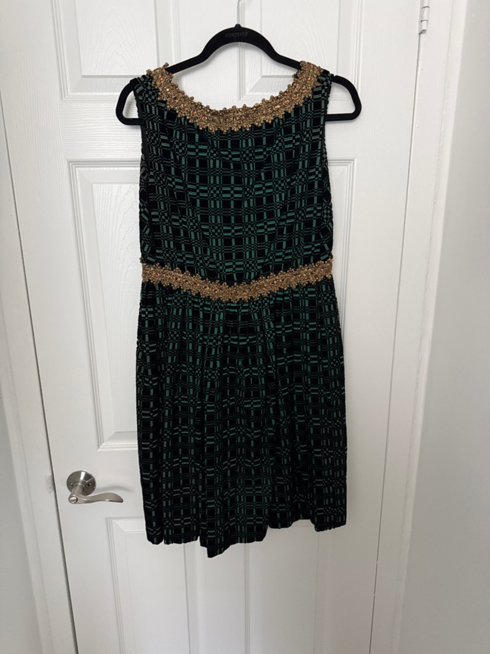 Vintage Women’s Cocktail Party Dress Green Black Gold Velvet Beaded Union Made V